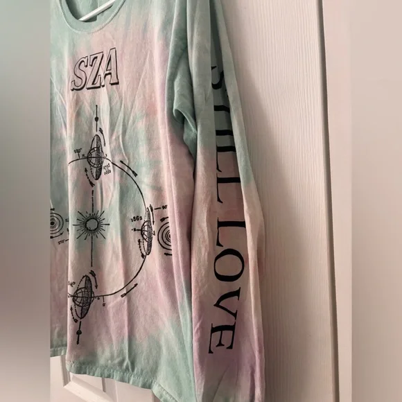 Sza x tde Still Love Shirt - Picture 6 of 7